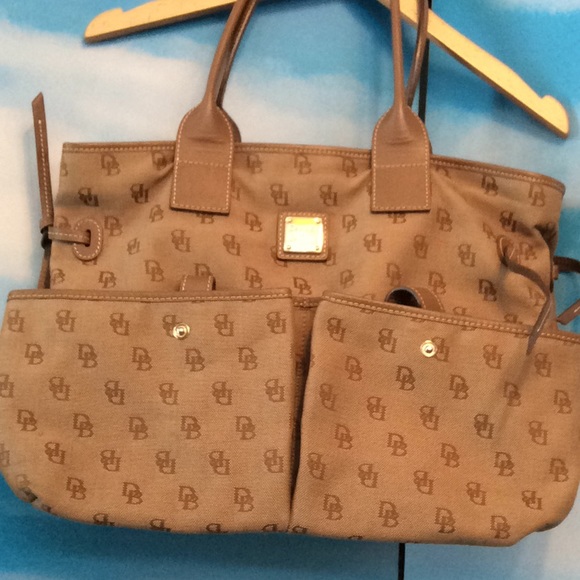 Dooney & Bourke Handbags - Dooney & Bourke tote